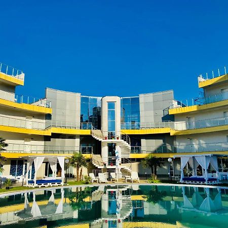 Апарт отель Aпартаменти Мини в Бей Вю Царёво Экстерьер фото